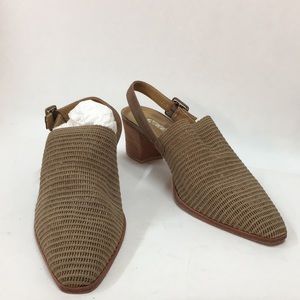FINAL MARKDOWN Ladies’ Nicole Travis slingbacks 7-1/2M